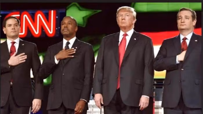 Một khoảnh khắc gây khó hiểu của ông Trump được ghi lại. Ảnh: BA.