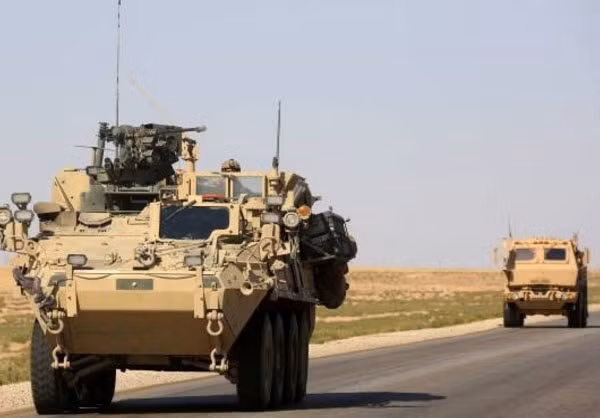Nguồn tin không tiết lộ cụ thể đoàn xe quân sự này thuộc sở hữu của lực lượng nào ở Syria. Ảnh FNA.