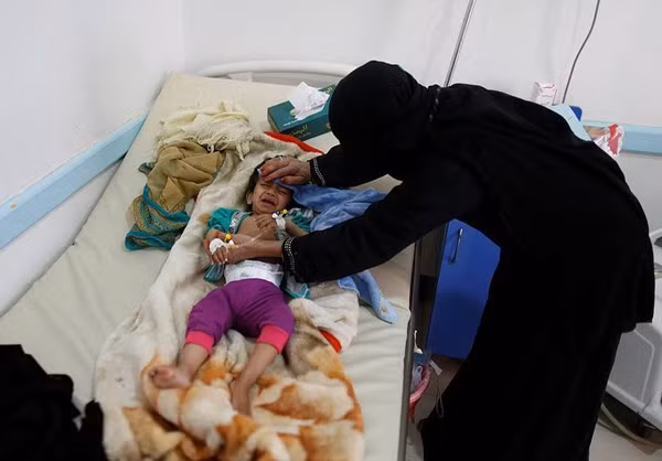 Tổng cộng, hơn 1.300 người, trong đó có tới một phần tư là trẻ em, đã tử vong do dịch tả ở Yemen, quốc gia Trung Đông vốn bị tàn phá nặng nề bởi chiến tranh. Ảnh: FNA.