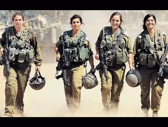 Me man ve dep nhung nu quan nhan thien chien nhat the gioi-Hinh-13