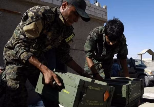 Anh: My “tuon” vu khi cho nguoi Kurd tai Raqqa-Hinh-11