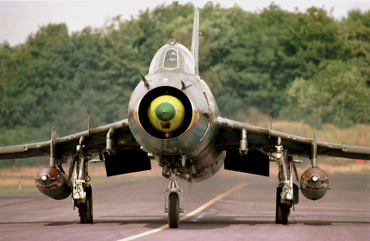 Với gói nâng cấp này, nhà sản xuất Sukhoi Nga tin rằng, những chiếc máy bay cường kích Su-22 của Không quân Syria đã lột xác hoàn toàn và trở thành chiến đấu cơ đa năng đủ sức độc lập tác chiến và đương đầu với bất kỳ tiêm kích hiện đại nào, dù đó là F/A-18 của Mỹ.