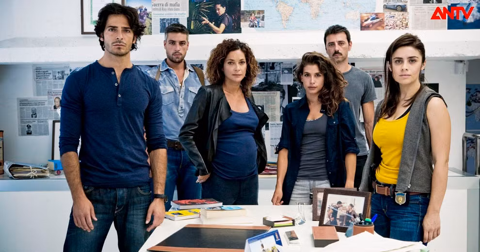 Các thành viên trong đội đặc nhiệm chống mafia.