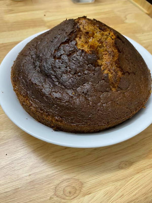 Dù biết phiên bản gốc là chiếc bánh song hiếm người có thể dừng dòng liên tưởng của mình.