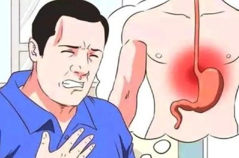 Bệnh nhân này cảm thấy thắc mắc không hiểu tại sao ông có thể mắc bệnh này mặc dù không hút thuốc hay uống rượu. Giải thích cho điều đó, bác sĩ Liao Jiangtao, Trưởng khoa tiêu hóa của Bệnh viện Nhân dân tỉnh Hồ Nam (Trung Quốc) đã liệt kê ra một số nguyên nhân của bệnh. (Ảnh: ABLW)