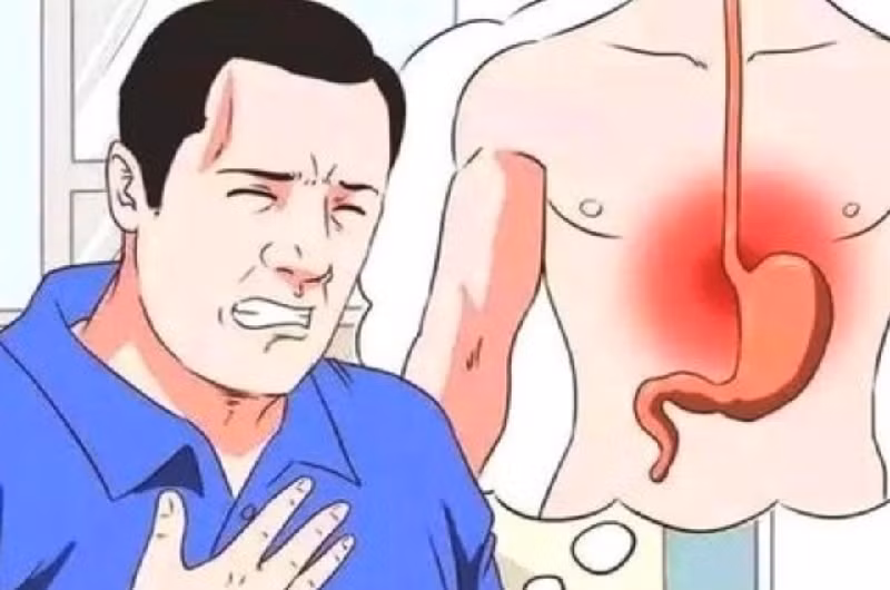 Bệnh nhân này cảm thấy thắc mắc không hiểu tại sao ông có thể mắc bệnh này mặc dù không hút thuốc hay uống rượu. Giải thích cho điều đó, bác sĩ Liao Jiangtao, Trưởng khoa tiêu hóa của Bệnh viện Nhân dân tỉnh Hồ Nam (Trung Quốc) đã liệt kê ra một số nguyên nhân của bệnh. (Ảnh: ABLW)