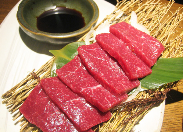 Hiện món ăn bị cấm phục vụ tại Trung Quốc. Tuy vậy, món ăn thi thoảng vẫn được chế biến bởi người dân ở các vùng quê tỉnh Hà Nam và Hà Bắc.