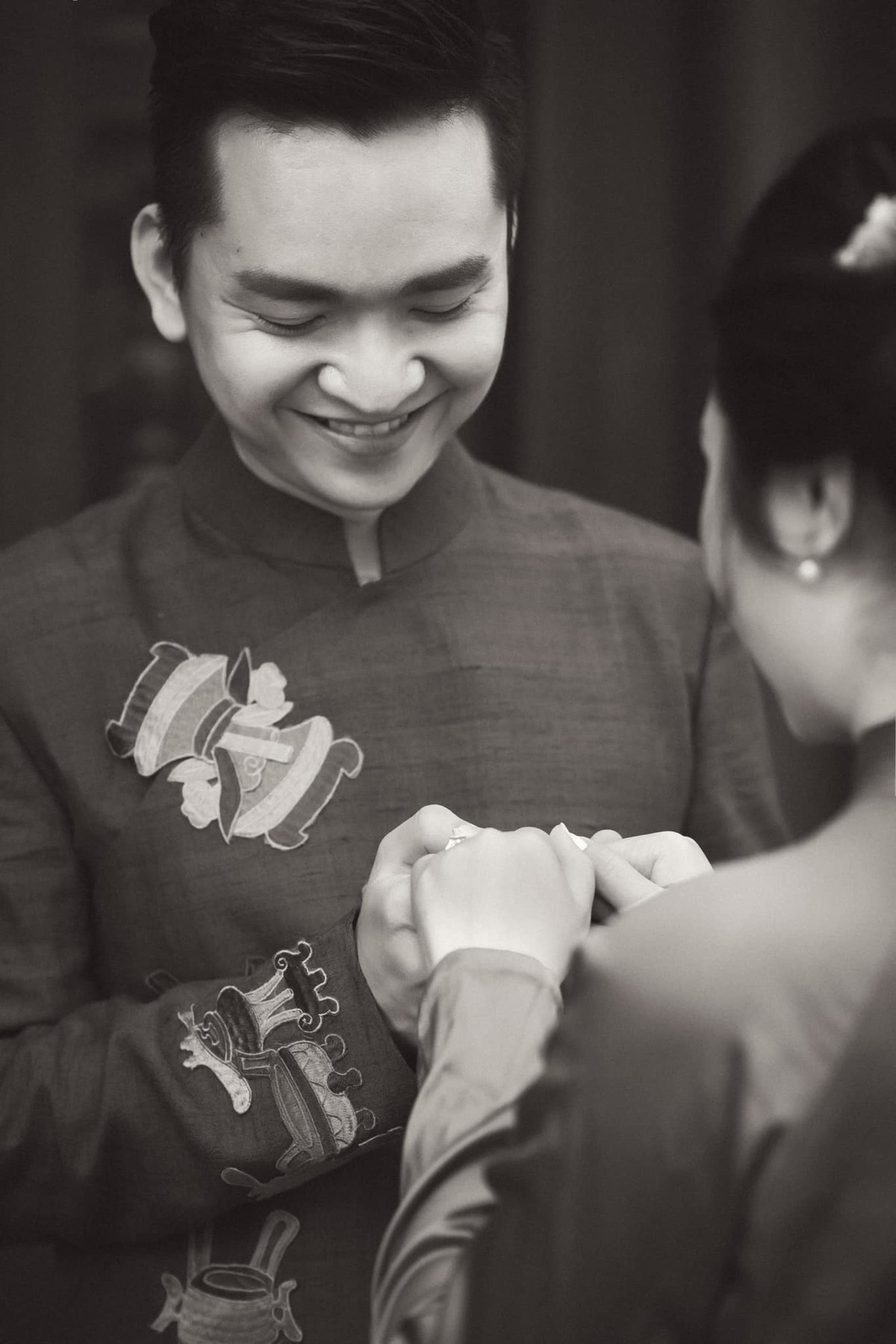 Anh trở thành nhân vật truyền cảm hứng đặc biệt khi chia sẻ về những tháng ngày khó khăn để tìm chỗ đứng riêng với nghiệp dẫn, âu chuyện về "án tử" ập đến khi bị chẩn đoán mắc căn bệnh ung thư máu cực kỳ hiếm gặp và may mắn thoát được.