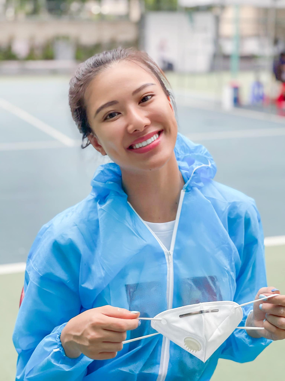 Trước đó, Kim Duyên tham dự cuộc thi Hoa khôi Áo dài Việt Nam 2014 lọt Top 12 chung cuộc, đoạt danh hiệu Hoa khôi Sinh viên thanh lịch Đại học Nam Cần Thơ 2016, lọt Top 36 Hoa hậu Việt Nam 2016.