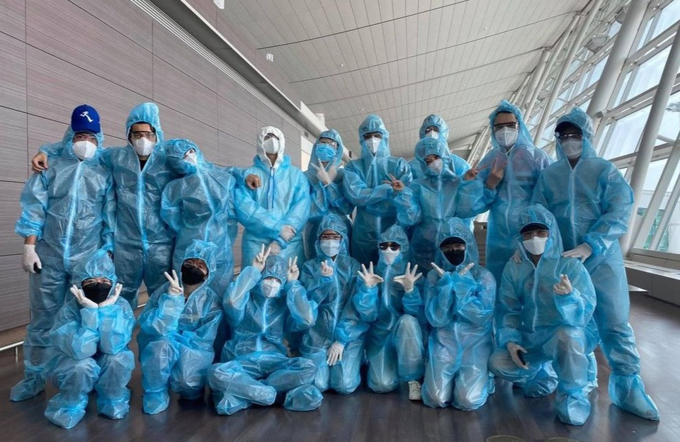 Lan Ngoc va dan sao Running Man ve Da Nang sau chuyen di Han