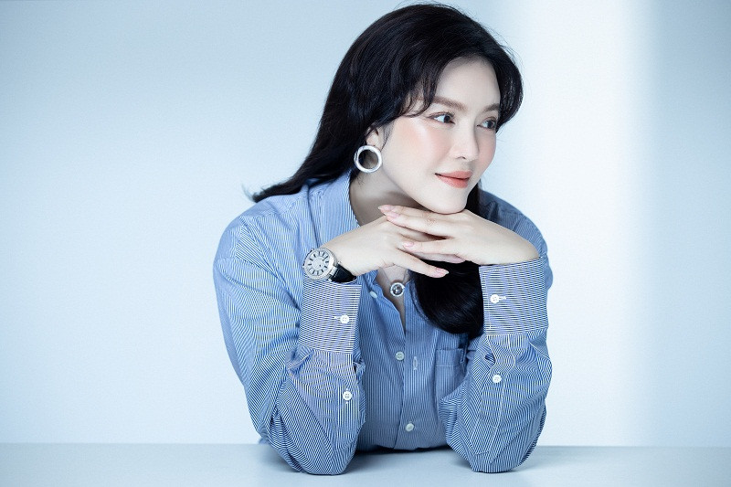 Tuy vậy, hiện tại, Lý Nhã Kỳ vẫn lẻ bóng sau cuộc tình 9 năm với bạn trai tan vỡ.