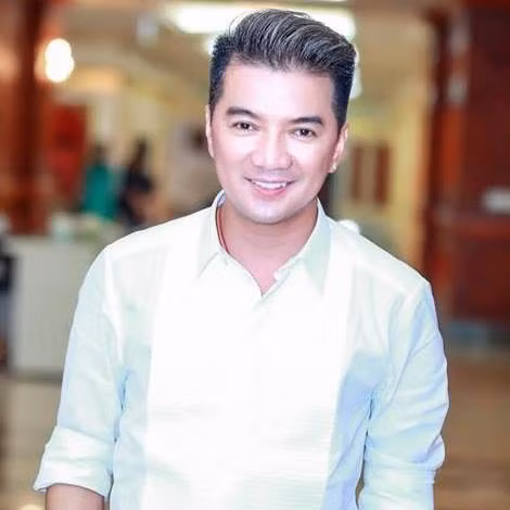 Dam Vinh Hung xay 15 can nha tu thien, ngung vinh vien keu goi quyen gop