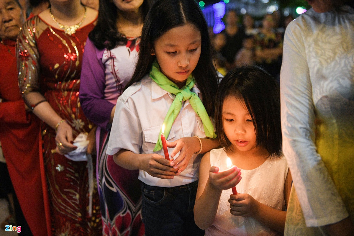 Theo thông báo từ người nhà, lễ cưới của Phan Mạnh Quỳnh sẽ diễn ra ở ba nơi là Nghệ An, TP.HCM và TP Nha Trang (Khánh Hòa).