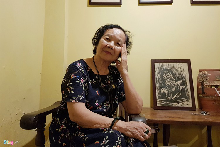 Nghệ sĩ Đức Lưu kết hôn với Giáo sư - Tiến sĩ Trần Hạ Phương. Hiện tại, bà tìm niềm vui bên con cháu đều thành đạt. Ảnh: Zing