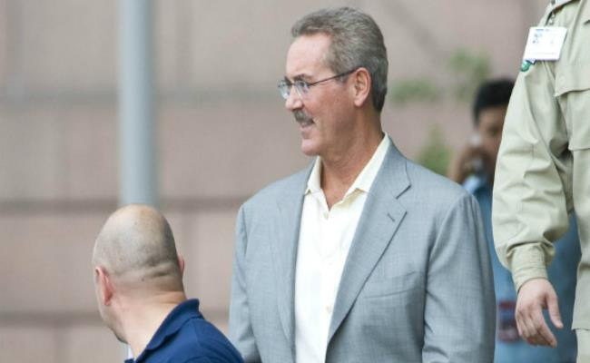 Robert Allen Standford từng là một trong những tỷ phú giàu nhất thế giới với cuộc sống xa hoa không tưởng.