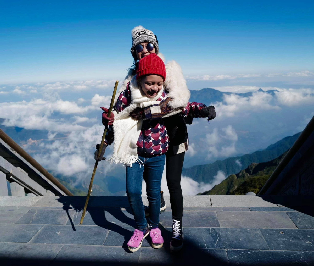 Nữ ca sĩ và hai con đã có những trải nghiệm đáng nhớ khi đến khám phá mảnh đất này.