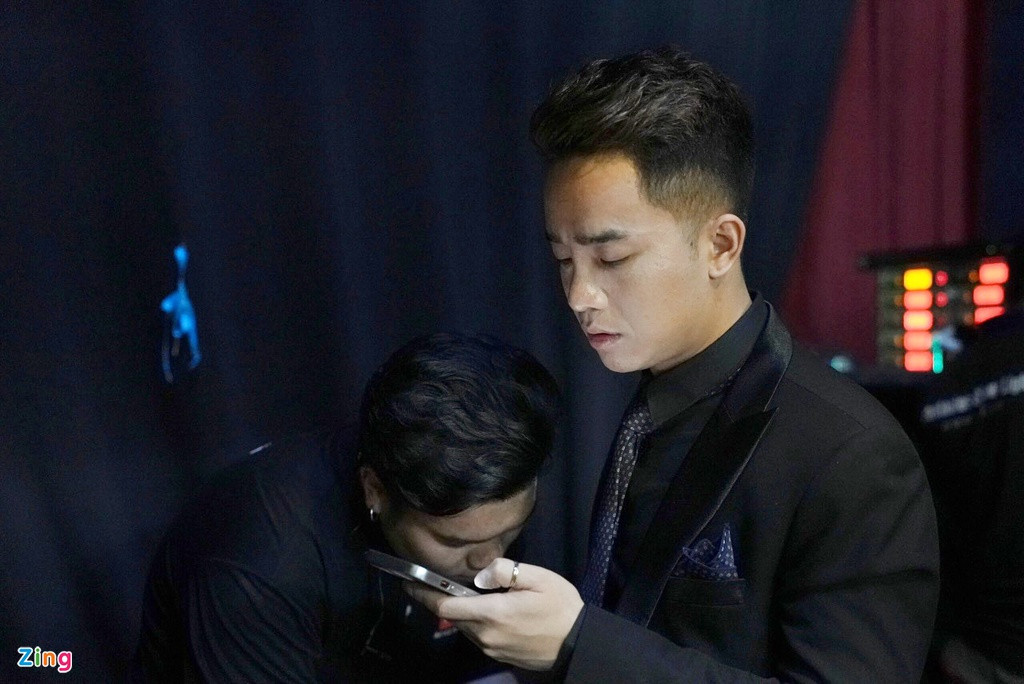 Diễn viên trẻ Duy Nam tiếp tục góp mặt trong chương trình Táo Quân 2021. Trước đó, chia sẻ với Zing, NSƯT Chí Trung cho biết năm nay sẽ có sự xuất hiện của nhiều Táo trẻ. Anh nói: "Họ không chỉ vây quanh, tạo thành vệ tinh cho dàn Táo chính. Chúng tôi đang bồi dưỡng những diễn viên trẻ để có thể thay thế dần trong 2-3 năm tới. Đó là mong muốn của những người làm chương trình".