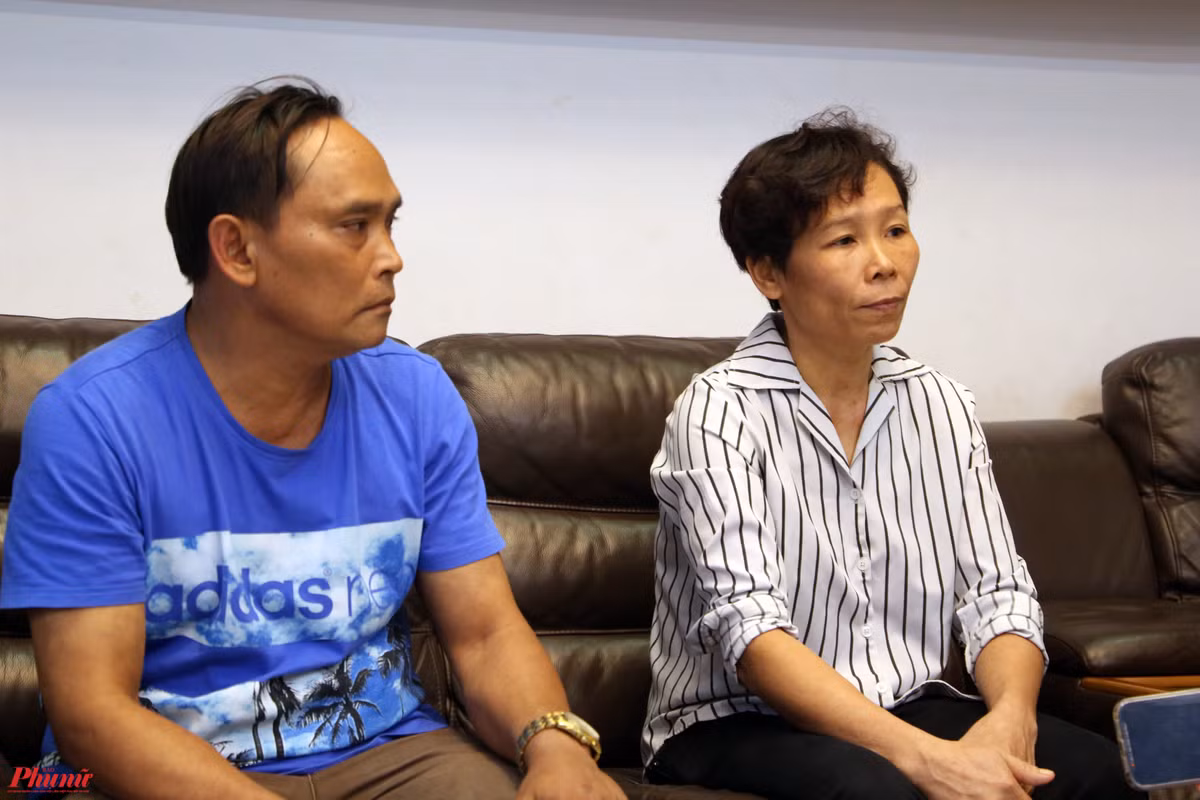 Ho Van Cuong 2 lan dung ra xin loi vi so cong an bat?-Hinh-2