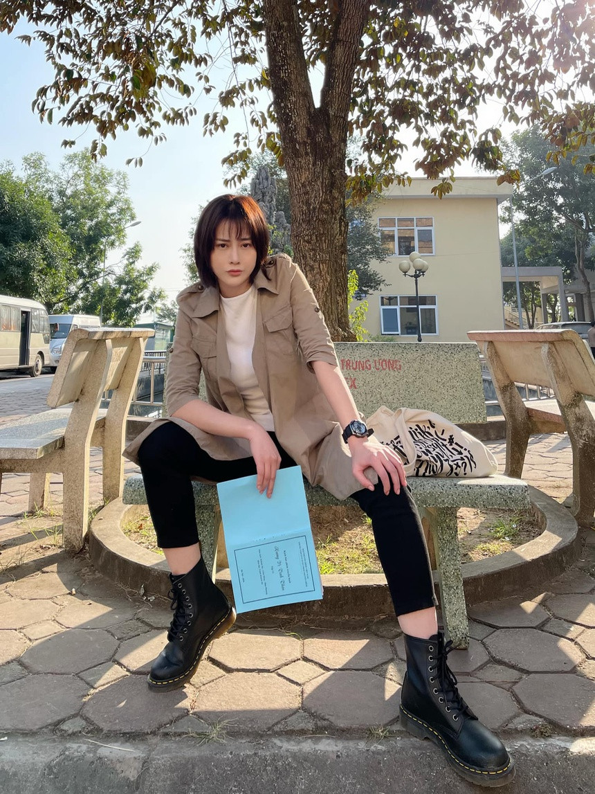 Tuy nhiên, đầu năm 2021, Phương Oanh cho biết cô đã nhận lời tham gia một dự án mới và phim chuẩn bị lên sóng. Người đẹp tâm sự cô quyết định "phá" kế hoạch ban đầu bởi rất yêu thích nhân vật lần này.