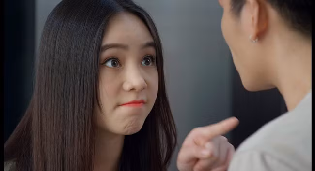 Tuy nhiên, trong bộ phim Hướng dương ngược nắng (đang lên sóng), vai Ngọc của Quỳnh Kool chưa có nhiều đất diễn. Trong tương lai, cô cần một vai diễn "nặng ký" và có chiều sâu tâm lý hơn để ghi dấu ấn.