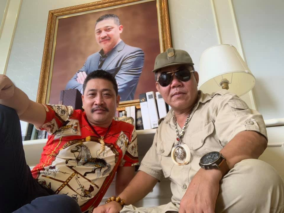 Khi một khán giả hỏi liệu sau này ông Tấn có giống các vai trước sẽ bị công an bắt không thì NSƯT Hồ Phong trả lời ở phim Hương vị tình thân anh sẽ ra đầu thú. Hiện tại phim vẫn đang ghi hình các tập cuối mà chưa đóng máy.