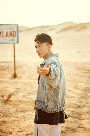 Kay Tran co sai khi tro thanh ban sao Son Tung?-Hinh-3