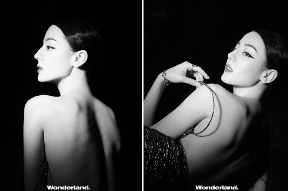 Ngày 3/3, Sina đưa tin Địch Lệ Nhiệt Ba trở thành gương mặt trang bìa trong số tháng 3 của tạp chí Wonderland. Người đẹp gây ấn tượng với khoảnh khắc khoe lưng trần gợi cảm trước ống kính.