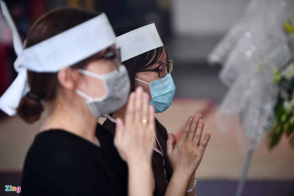 Hải Đăng qua đời vào chiều 16/2 ở Nha Trang. Nam diễn viên đi tắm biển và bị nước cuốn trôi, không được cứu kịp thời.