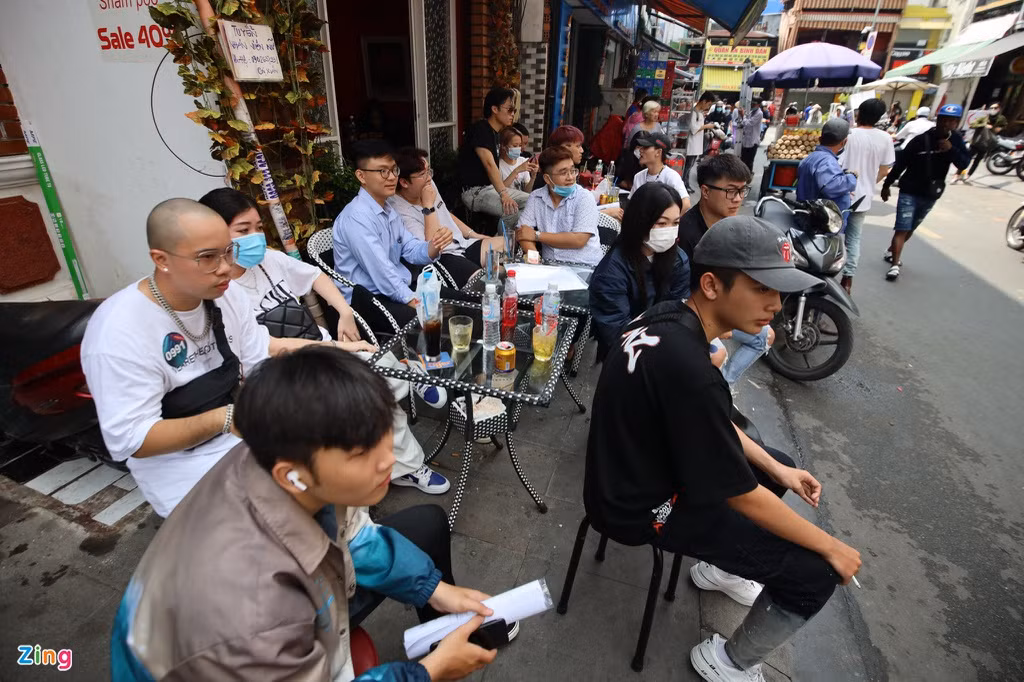 Vào ngày casting thứ nhất, nhiều rapper được chú ý trong cộng đồng như Obito, Blacka, Sóc Nâu, Pjpo... đã xuất hiện thử sức. "Mình thấy nhiều bạn rất hay nhưng vẫn phải ra về, mình bị loại cũng đúng vì không hay thật, nên bạn nào muốn thi thì phải có tinh thần tốt, không thì chỉ mất thời gian thôi", một thí sinh chia sẻ.