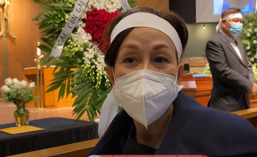 Con gai danh ca Le Thu qua doi vi ung thu