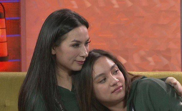 Phi Nhung dau long khong biet con gai mac COVID-19 tai My