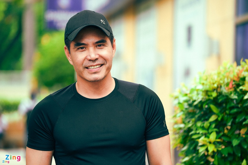 Trung Dũng là nam nghệ sĩ có đời tư kín tiếng. Ở tuổi U50, anh không lập gia đình, kết hôn. Trong bài phỏng vấn trên Zing, nam diễn viên tâm sự: "Kết hôn hay không là chuyện của tương lai nhưng thật sự bây giờ tôi chưa nghĩ tới. Khi yêu, vui vẻ được tới đâu thì hay tới đó. Tôi sợ chuyện yêu mà kiểm soát, làm mất tự do, thoải mái của nhau".