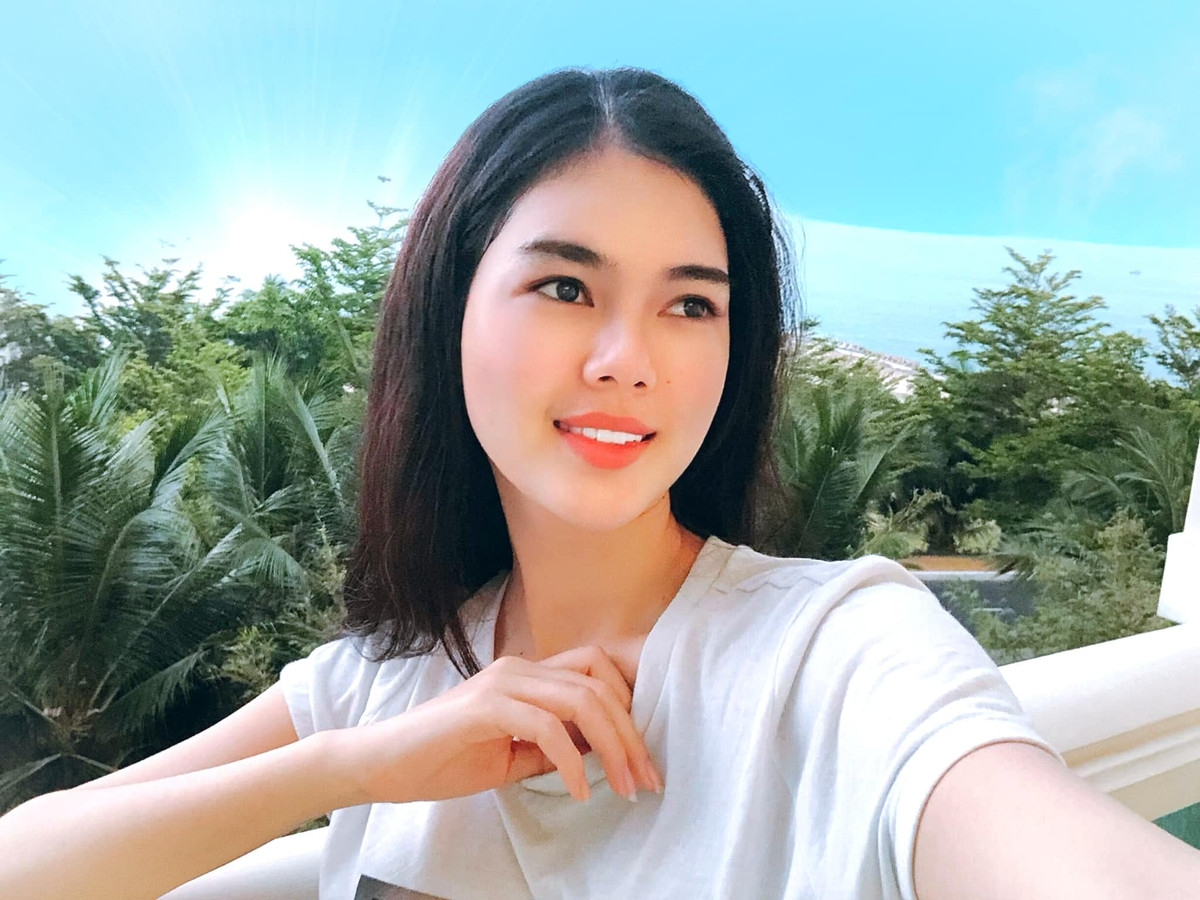 Sau khi trải lòng chuyện tình cảm, người mẫu Lê Ngọc Trinh nhận được nhiều lời an ủi, động viên của bạn bè, người hâm mộ.