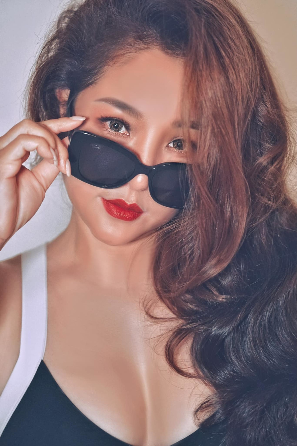 Gần đây, danh hài Thúy Nga còn được biết đến với vai trò là MC của các chương trình truyền hình như Hội ngộ danh hài, Gõ cửa thăm nhà sao...