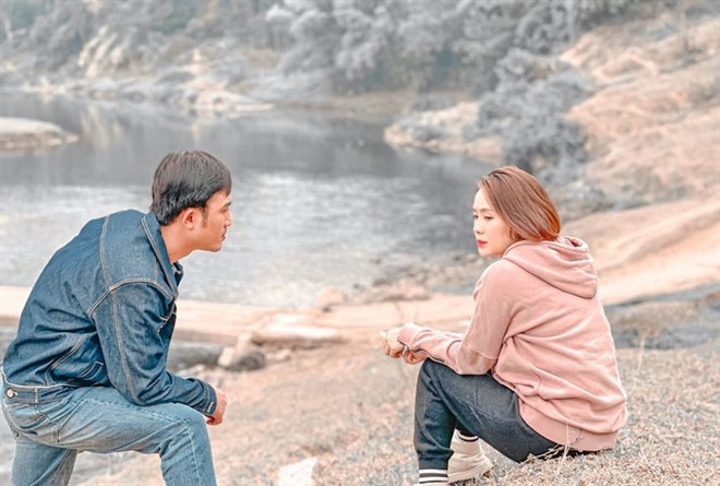 Sau khi những hình ảnh của Phúc và Châu được chia sẻ, nhiều khán giả thích thú vì tin rằng, hai người thành đôi và trải qua những ngày tháng rất lãng mạn.