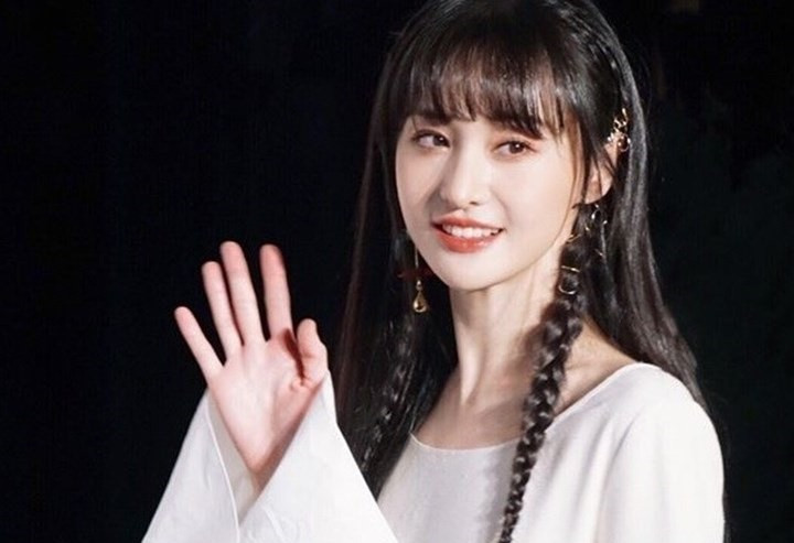 Trinh Sang no dich vu de thue 1,6 ty, nguy co bi kien?-Hinh-2