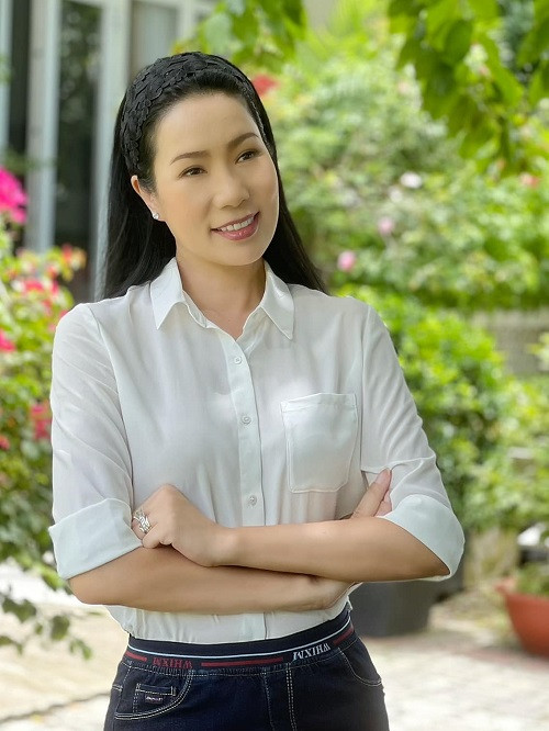 Nghệ sĩ Trịnh Kim Chi làm đơn tố cáo bà Phương Hằng.