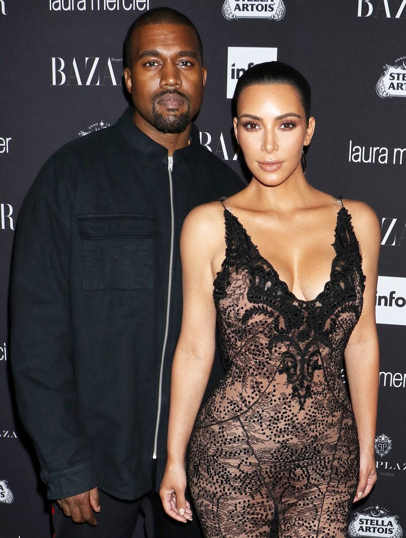 Cặp Kanye West - Kim Kardashian làm khuấy đảo giới showbiz trong gần một thập kỷ với mối tình tai tiếng. Họ kết hôn năm 2014, và trải qua nhiều thăng trầm, cùng nhau xây dựng nên đế chế trị giá hàng tỷ USD. Kết tinh cho mối tình này là 4 đứa trẻ lần lượt ra đời. Có giai đoạn Kardashian chỉ toàn chia sẻ khoảnh khắc gia đình hạnh phúc, và khen West là người chồng tốt.