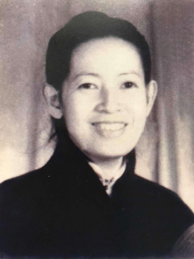 Tranh cai viec Hoa hau Ha Kieu Anh tiet lo minh la “cong chua“