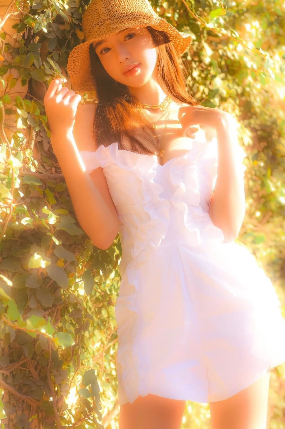 Chính vì vậy, Elly Trần thực hiện chế độ ăn uống, sinh hoạt hợp lý để cải thiện vóc dáng của mình.