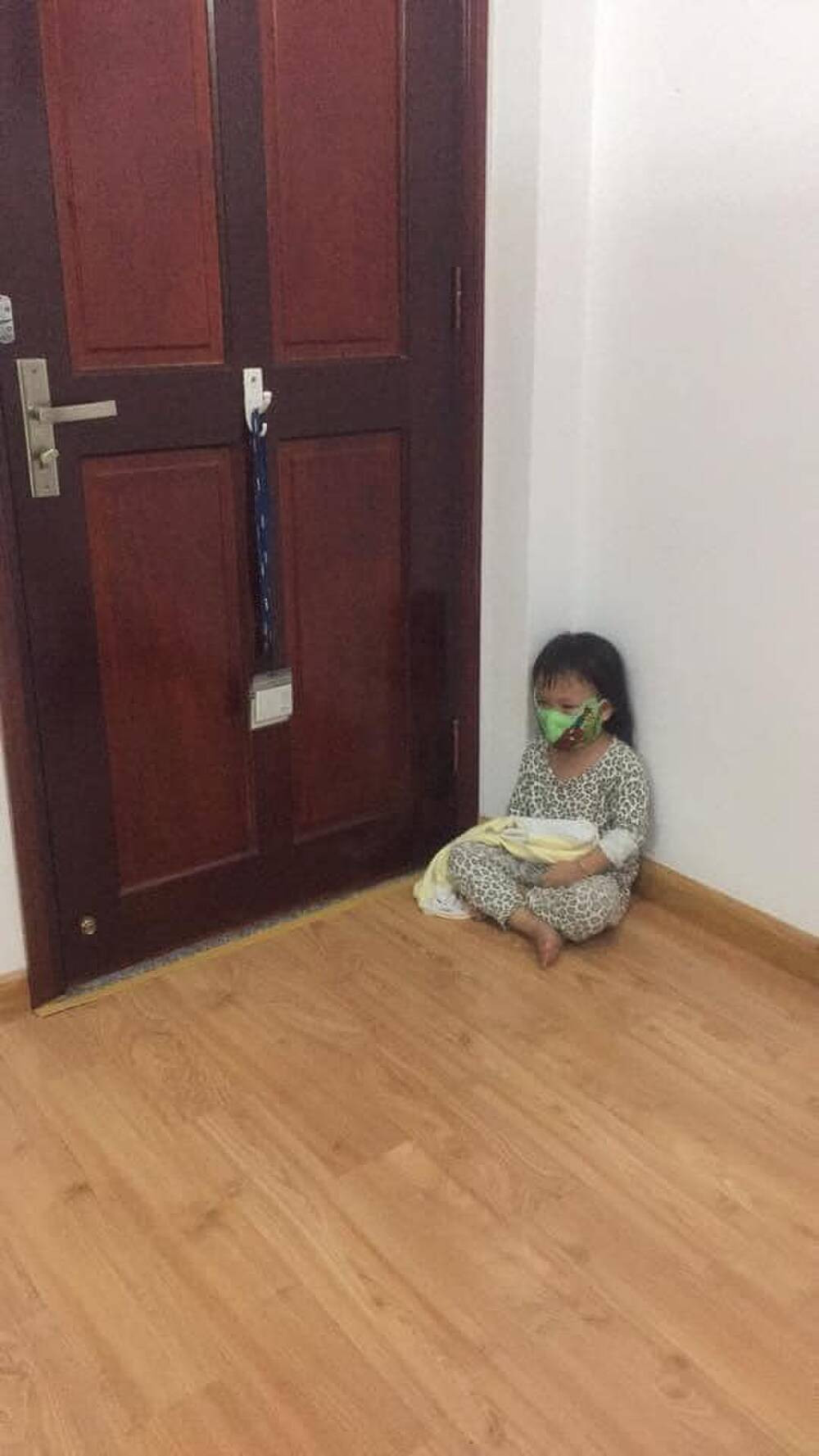 Xuc dong gia canh con gai thu 8 Do Manh Cuong moi nhan nuoi-Hinh-5