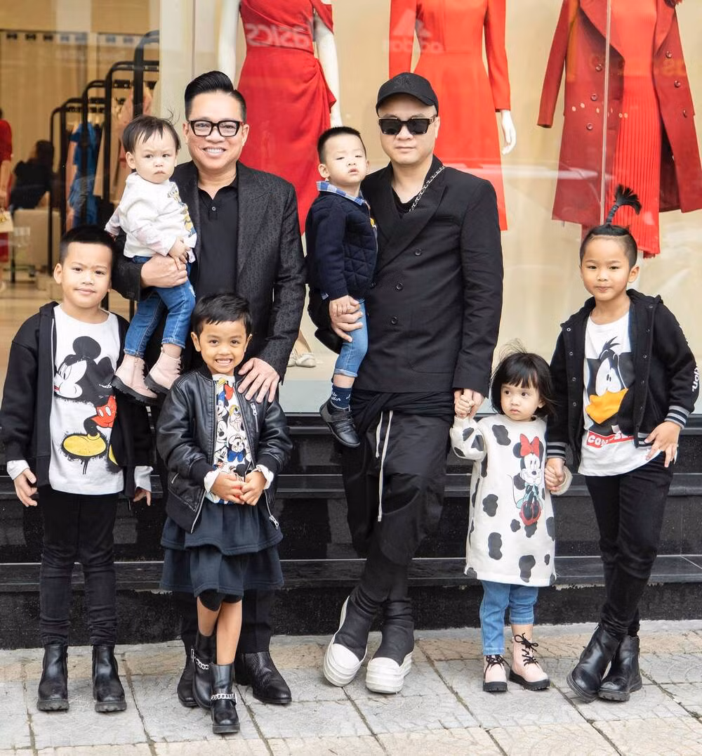 Xuc dong gia canh con gai thu 8 Do Manh Cuong moi nhan nuoi-Hinh-2