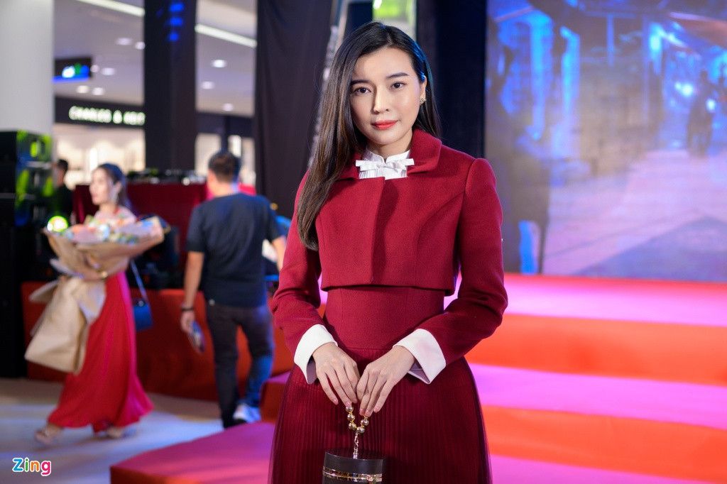 Cao Thái Hà cũng góp mặt tại sự kiện. Cô mới xuất hiện trong bộ phim gây nhiều ý kiến trái chiều Kiều qua vai Hoạn Thư.