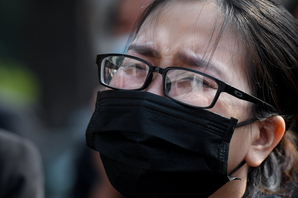 Trong điếu văn, NSND Trung Hiếu khẳng định cố nghệ sĩ đã, đang và sẽ sống mãi giữa yêu thương của mọi người. Vĩnh biệt "người phán xử", NSND Hoàng Dũng!.