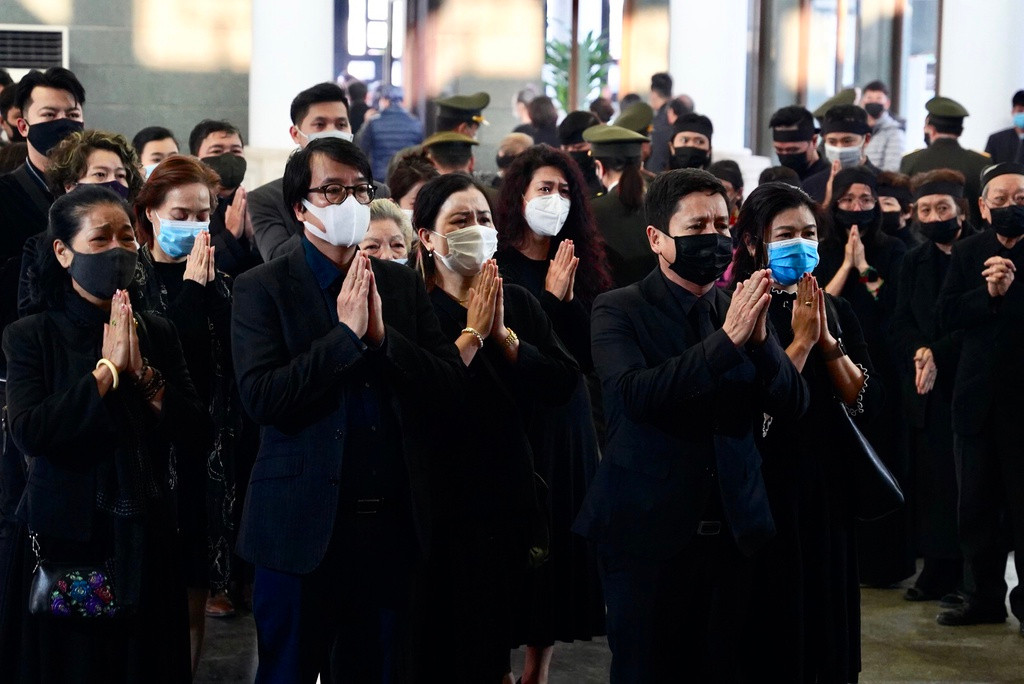 NSND Hoàng Dũng ra đi, nền nghệ thuật nước nhà mất đi một nghệ sĩ tài hoa, tận hiến.