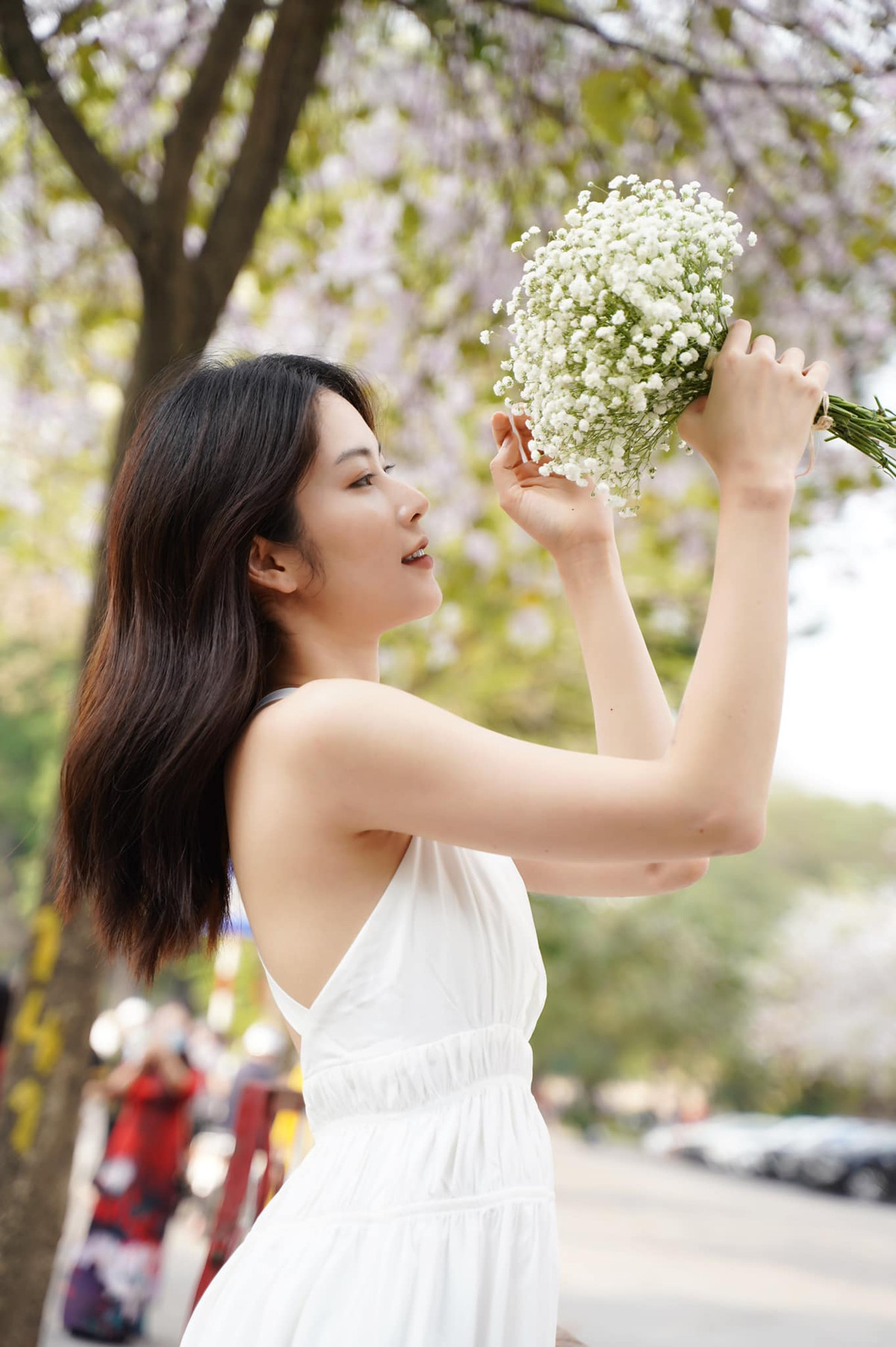 Tuy nhiên, so với Nam Em, hiện tại Lệ Nam vẫn là gương mặt nhạt nhòa trong showbiz Việt.