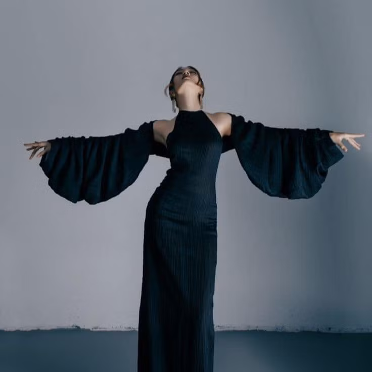 Diện những trang phục gợi cảm, Bảo Anh khoe nét quyến rũ chết người qua từng góc ảnh.