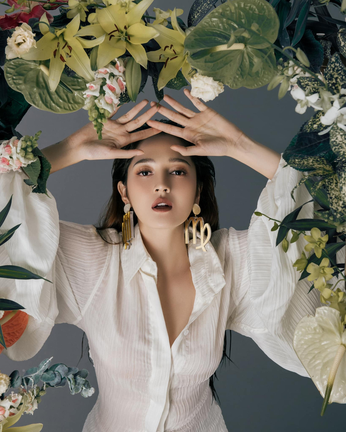 Mới đây, Bảo Anh gây tranh cãi khi chia sẻ quan điểm về từ thiện. Theo Bảo Anh: "Làm từ thiện thì chưa có gì gọi là vĩ đại để tung hô... Nhưng một người dám đứng ra vận động quyên góp từ thiện thì rất đáng ngưỡng mộ".