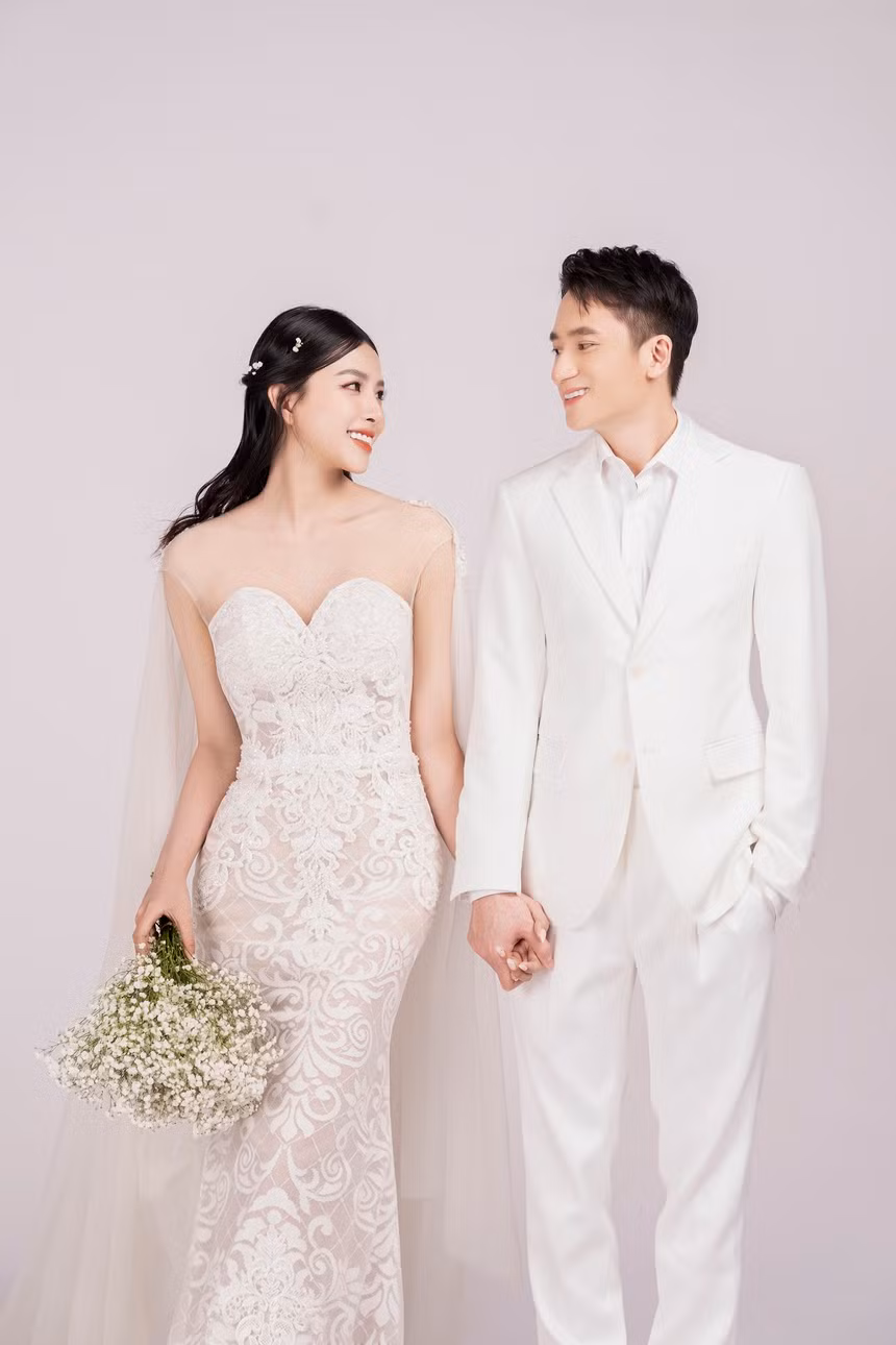 Khánh Vy là người mẫu ảnh, từng đóng sitcom, MV và tham gia cuộc thi The Face Vietnam mùa 2.