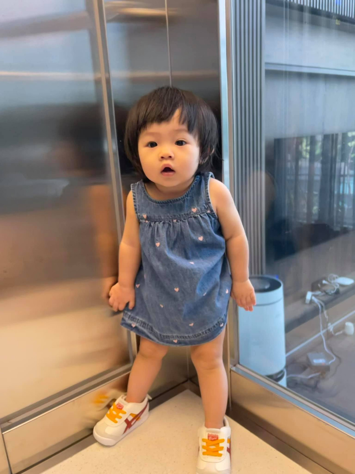 Suchin tên thật là Tuệ San, cái tên mang ý nghĩa một cô gái thông minh, hiền dịu, tương lai tươi sáng, thành công.